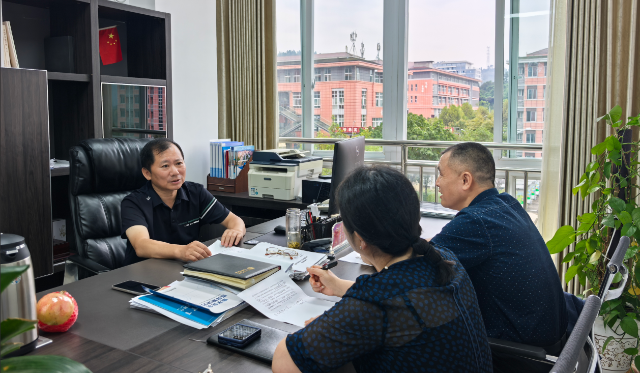 校际互鉴拓思路，拓宽服务增活力——人工智能学院赴达州技师学院考察调研